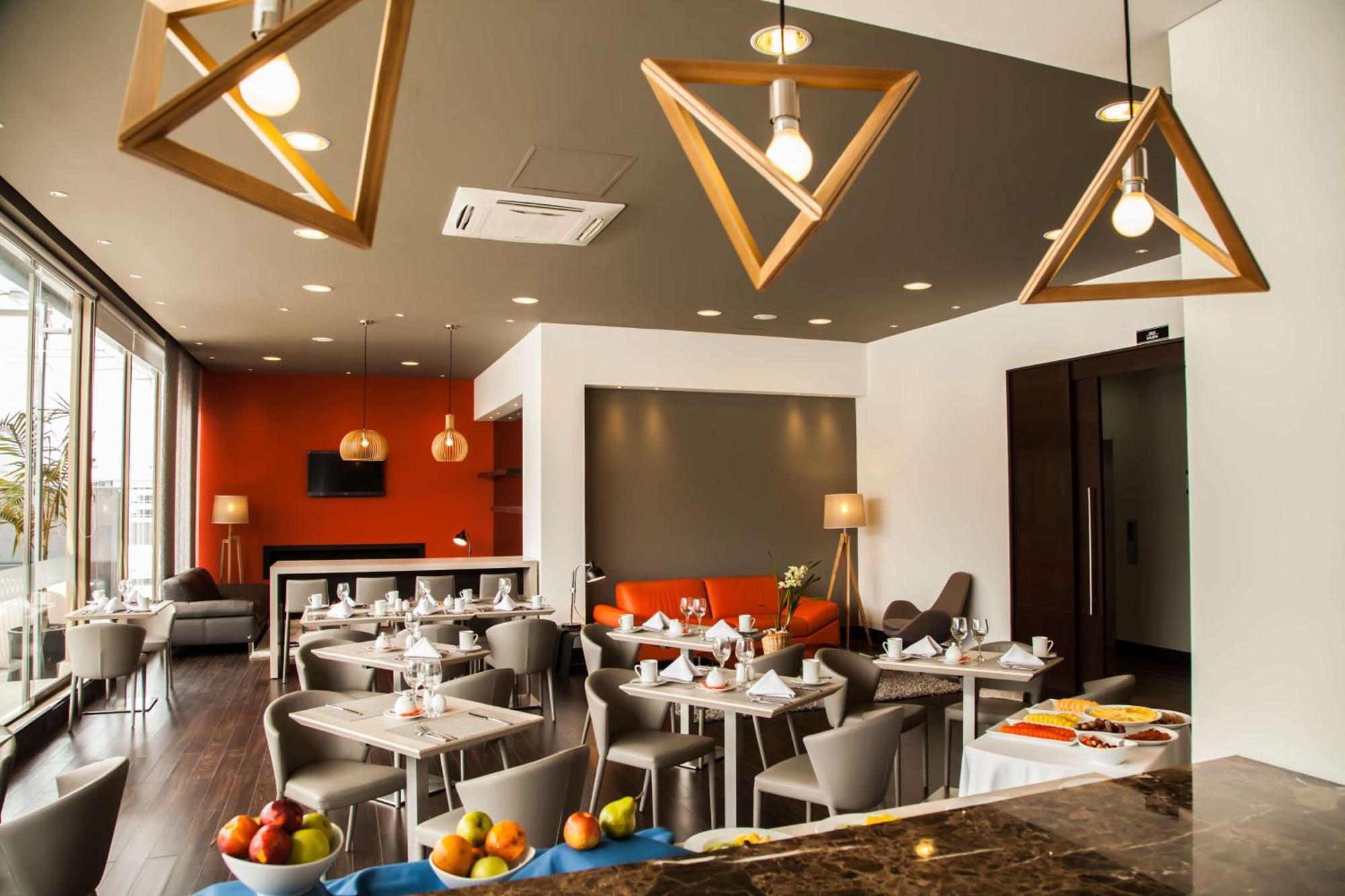 Doubletree By Hilton Bogota Parque 93 Hotel Exterior photo