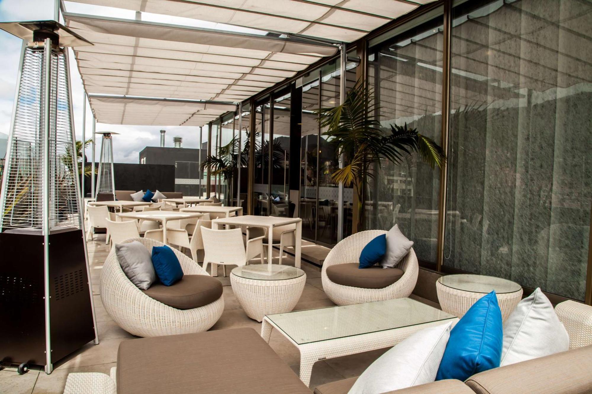 Doubletree By Hilton Bogota Parque 93 Hotel Exterior photo