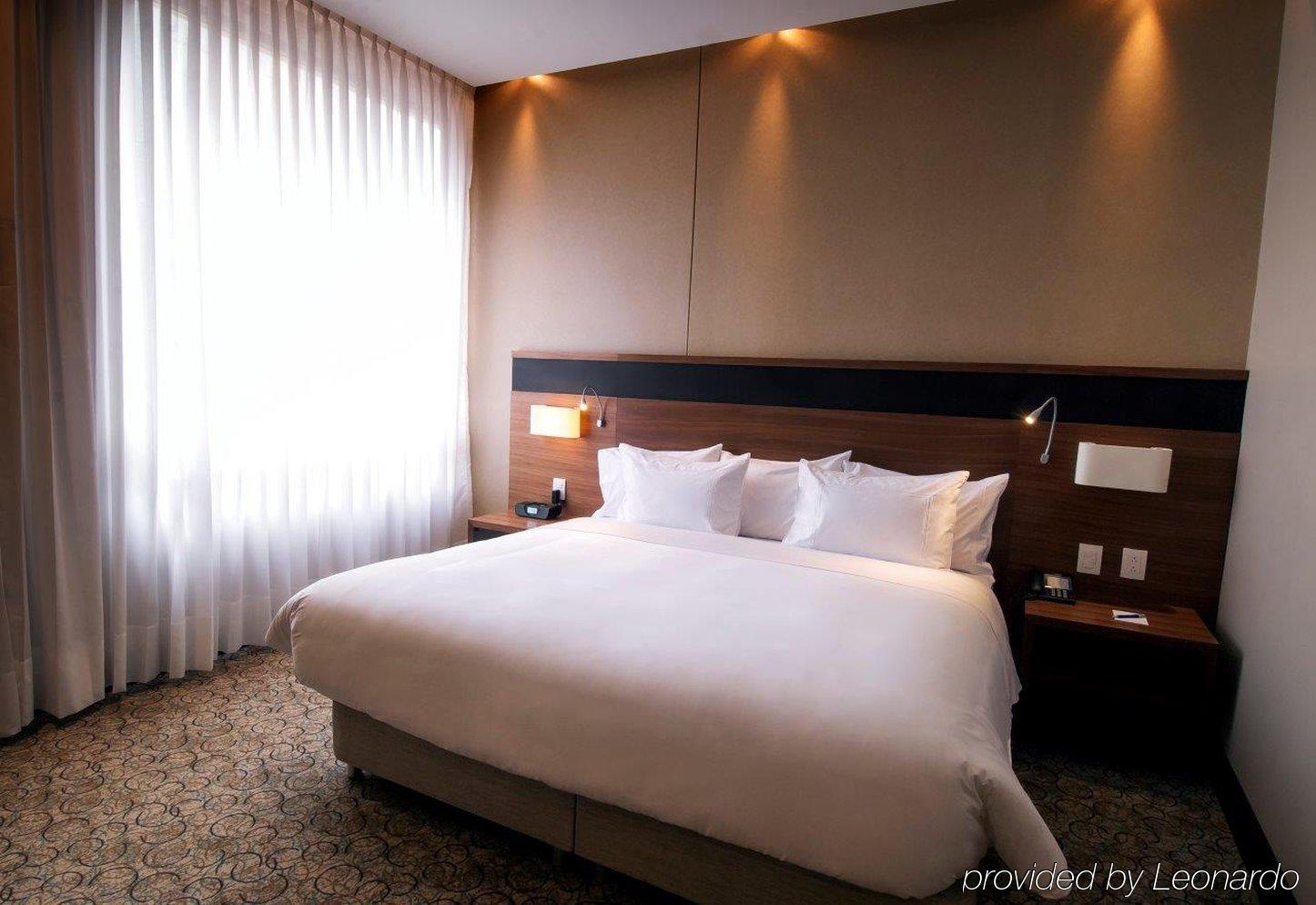 Doubletree By Hilton Bogota Parque 93 Hotel Exterior photo