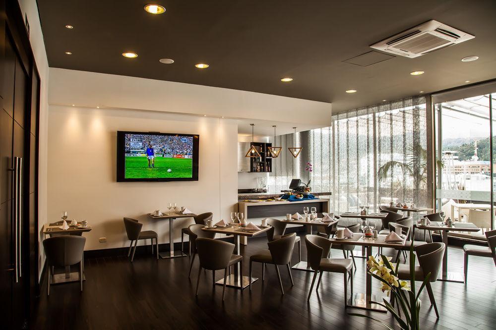 Doubletree By Hilton Bogota Parque 93 Hotel Exterior photo