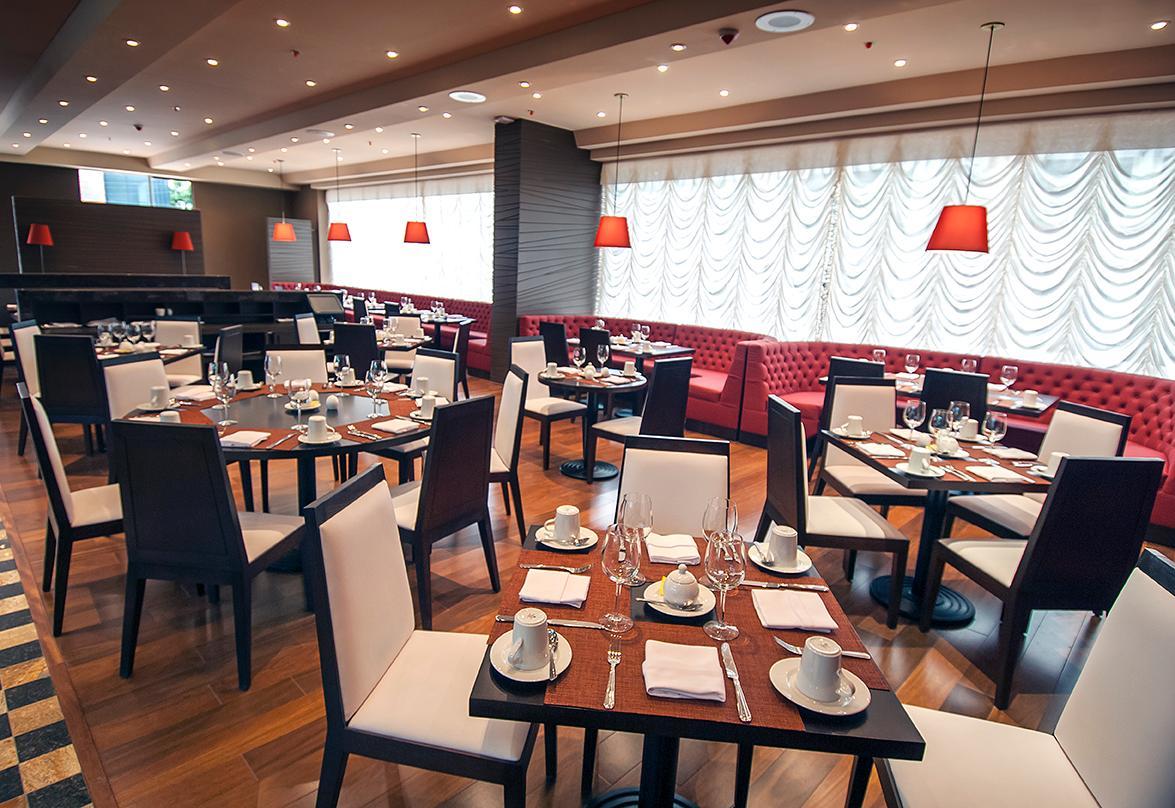 Doubletree By Hilton Bogota Parque 93 Hotel Exterior photo