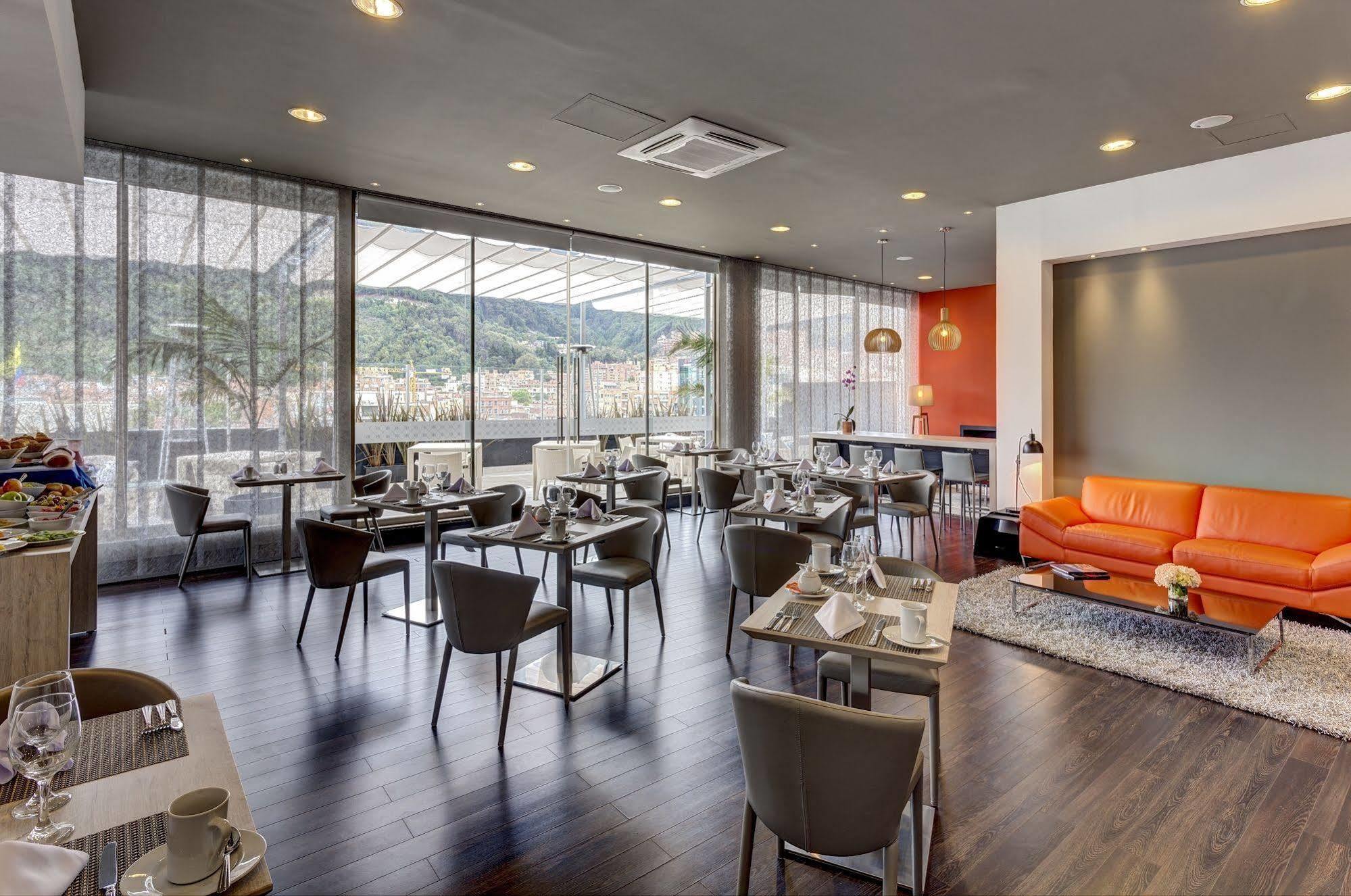 Doubletree By Hilton Bogota Parque 93 Hotel Exterior photo